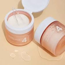 Numbuzin No.4 Pore Zero Peeled Egg Toner Pad 190ml/70 Pads – Pore-refining toner pads for oily and acne-prone skin in Pakistan.