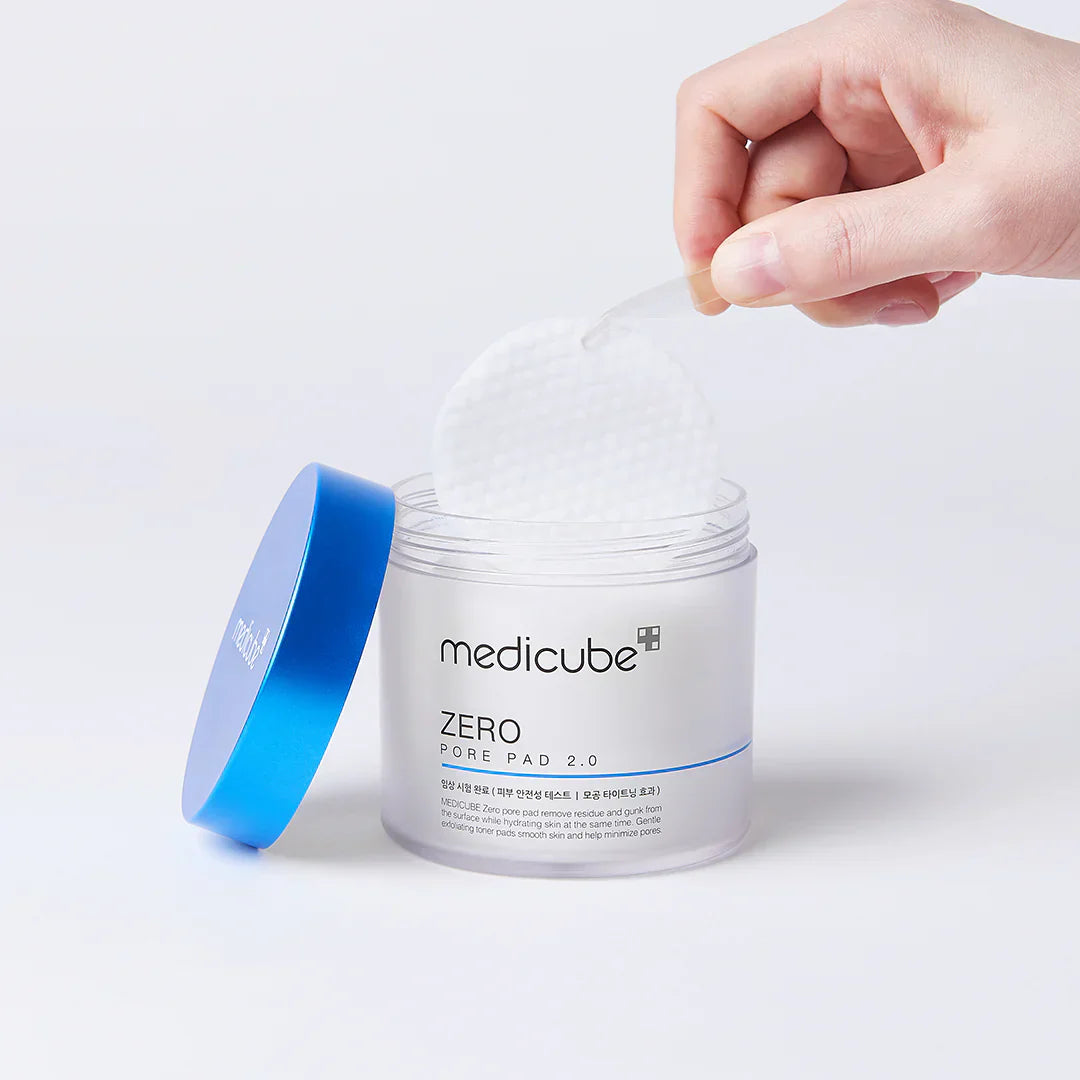 Medicube Zero Pore Pad 2.0 - 70 Pads for pore tightening and exfoliation in Pakistan, perfect for oily and acne-prone skin.