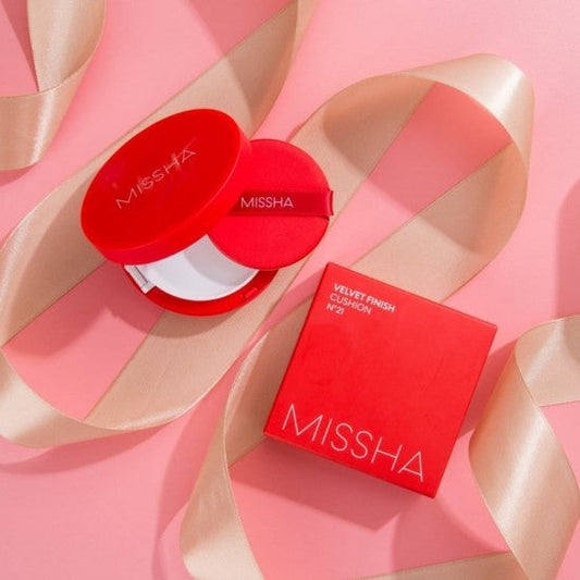 MISSHA Velvet Finish Cushion Neutral Light Beige No 21 SPF 50 PA+++ for flawless matte skin, available in Pakistan.